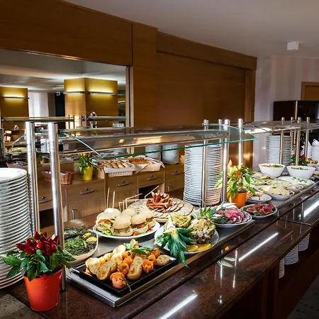 Hotell Interferie Sport Bornit 4*