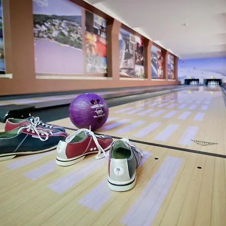 Hotell Interferie Sport Bornit 4*